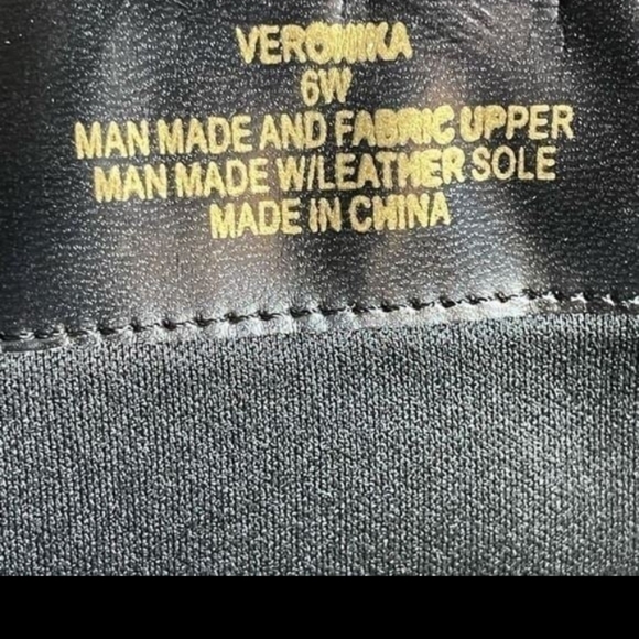 NWB Leather Boots size 6W - Picture 9 of 13